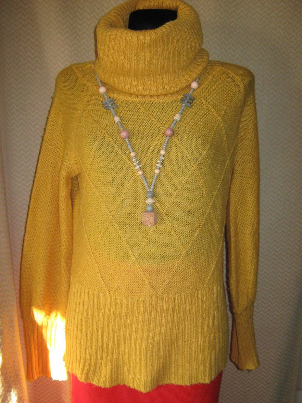 Ausgefallen mit großem Rollkragen * Grob- Strick * DESIGNER * Pullover * Gr. 38, 40- 42/ S- M * Oversize * mais * ocker * sonnen- gelb *