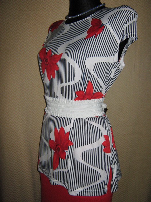 NEU * Original VINTAGE * Karibik- Blüten * Blumen * Flower- Power * Streifen * T- Shirt 