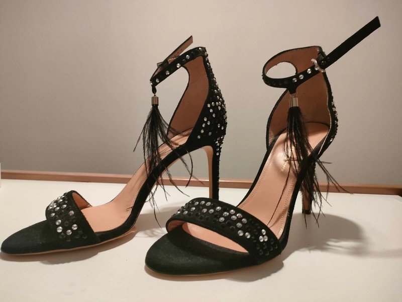 NEU mit Etikett * Glitzer * Swarovski * Strass * Kristalle * Steine * High Heels * Stilettos * Fessel * Riemchen * Sandaletten * Sandalen * Schuhe 