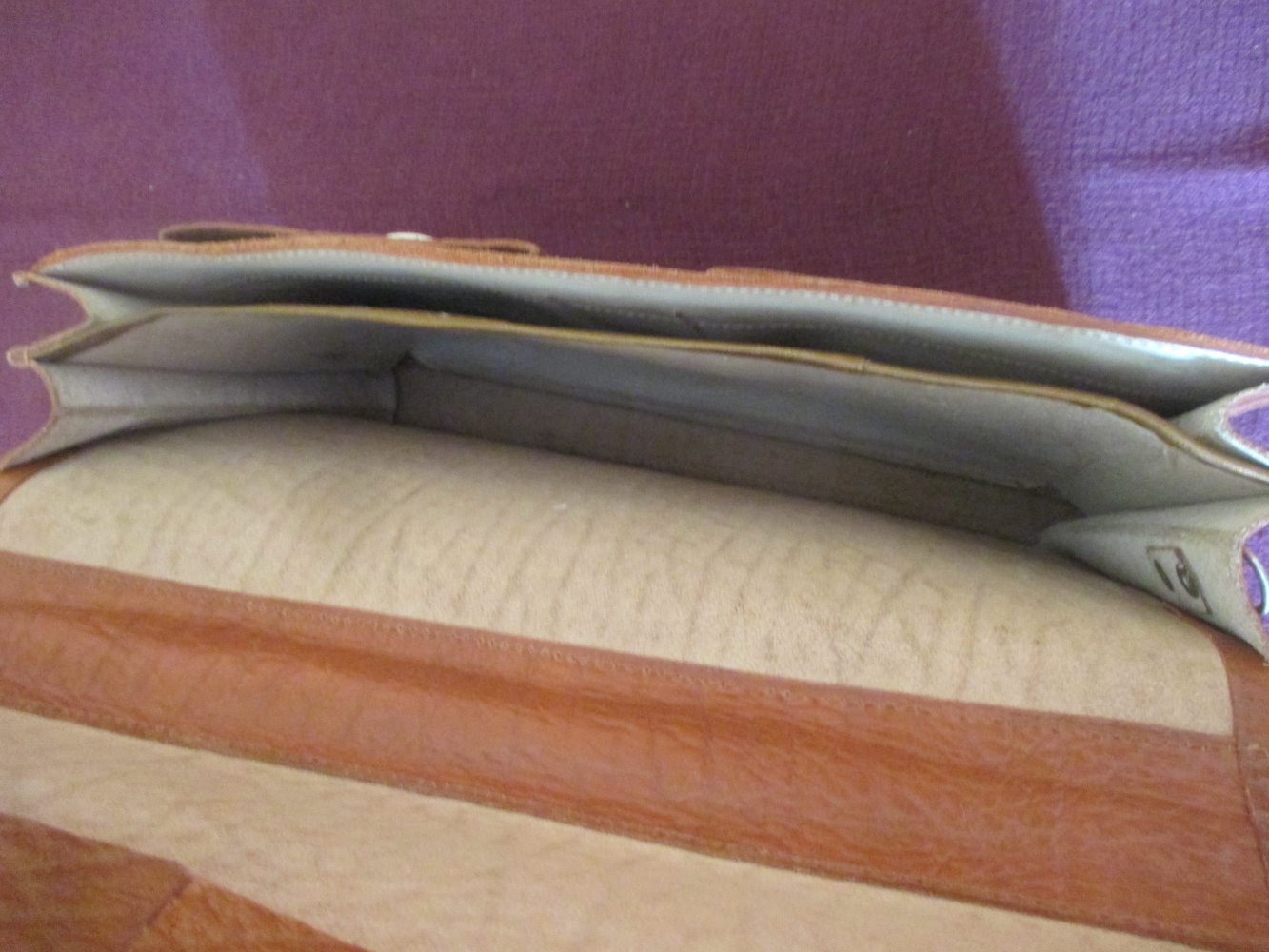 NEUw * Original VINTAGE * Echt Leder * Old- School * College BAG * Universität * Schul- TASCHE * Aktentasche * Damen * Herren * Unisex im angesagten Retro Style * caramèl- braun *