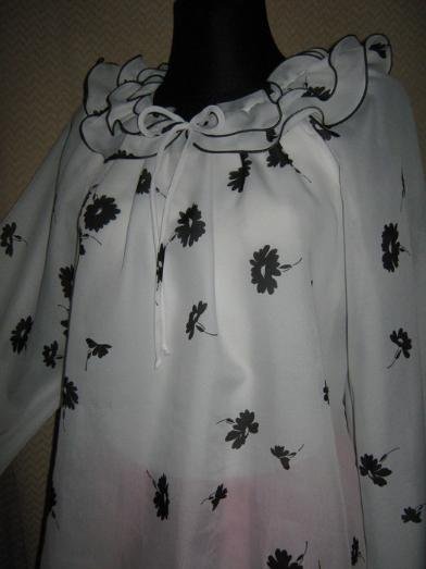 NEUw * Original Granny VINTAGE * Blumen * Blüten * Flower- Power * Harlekin * Rüschen * Volant * Seiden- Chiffon * Baby Doll * Tunika * Bluse 