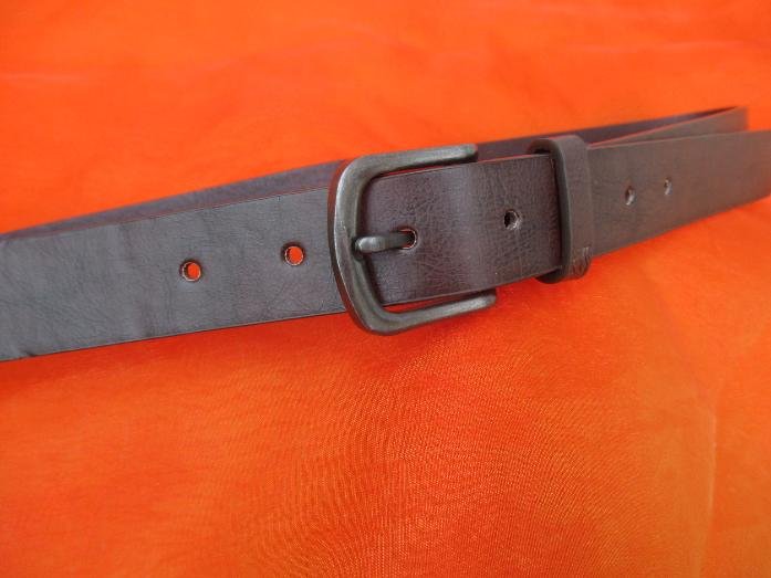 NEU * Edel * klassisch * sportiv * Herren oder Damen * Unsisex * DESIGNER * Style * Echt- Leder * Gürtel * dunkel- schoko- braun * antik * alt silber *