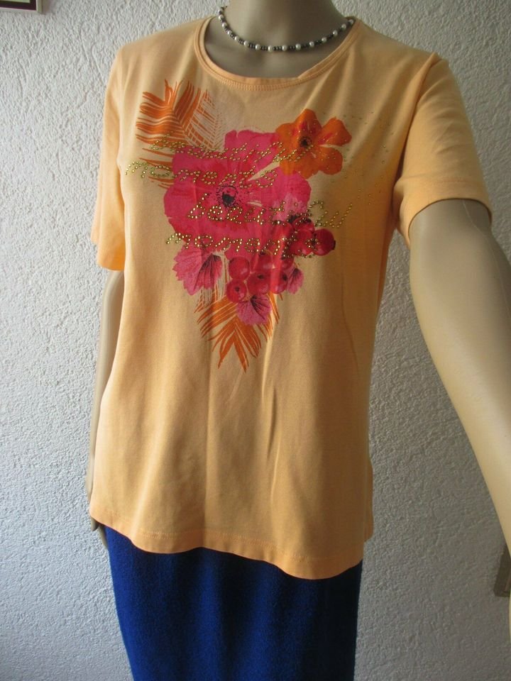 NEU mit ETIKETT * Edel * Blumen * Blüten * Flower- Power * Glitzer * Swarovski * Strass * Kristalle * T- Shirt 