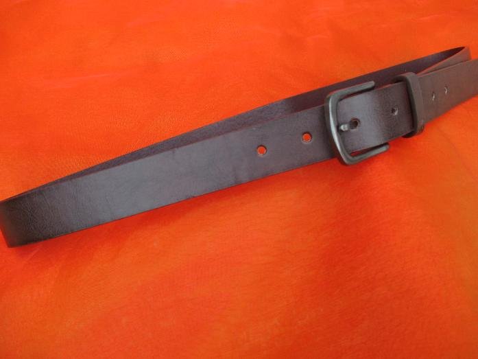 NEU * Edel * klassisch * sportiv * Herren oder Damen * Unsisex * DESIGNER * Style * Echt- Leder * Gürtel * dunkel- schoko- braun * antik * alt silber *