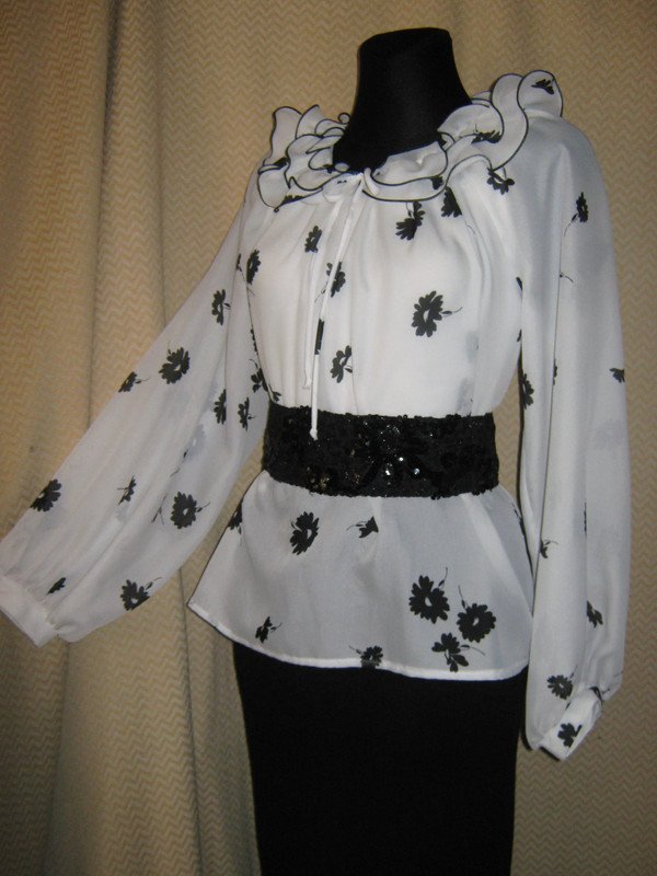 NEUw * Original Granny VINTAGE * Blumen * Blüten * Flower- Power * Harlekin * Rüschen * Volant * Seiden- Chiffon * Baby Doll * Tunika * Bluse 