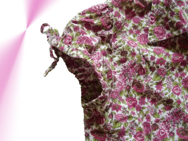 NEU * 50er Jahre * Rockabilly * Original VINTAGE * Romantik * Rosen- Blüten * Flower-Power * Petit * Mille fleurs * DESIGNER * Puffärmel * Bluse * Gr. 36- 38/ S * bunt *