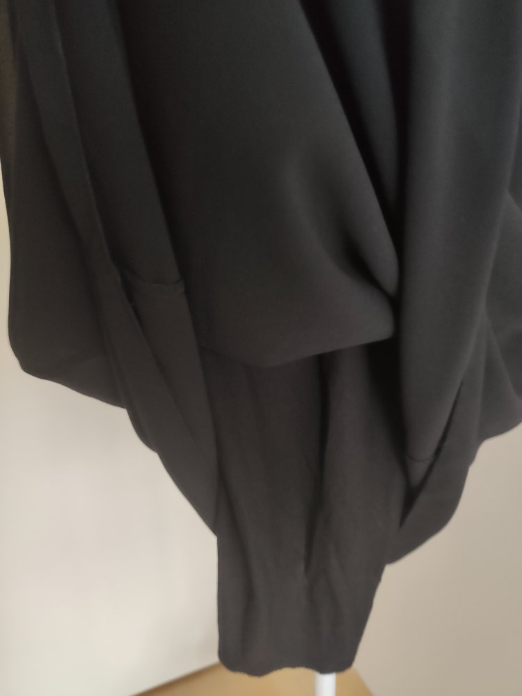 Schwarzes Cartoon Kleid 38