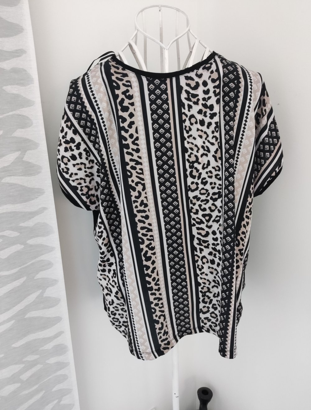 Leo-Print Shirt Canda 46