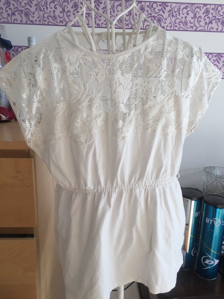 Weißes Spitzenshirt 44/46
