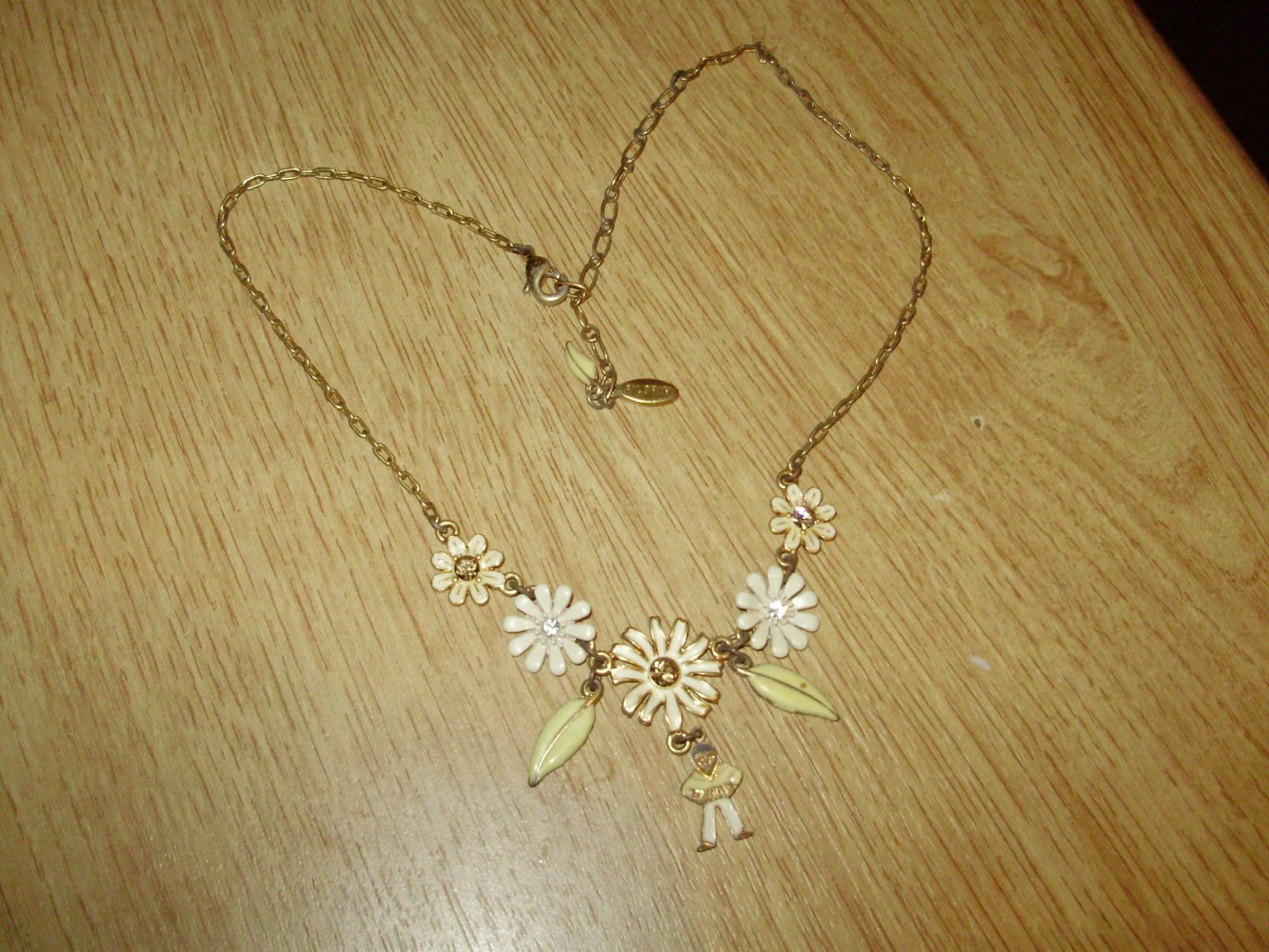 Pilgrim Kette Blumen weiß Feder + Mann 45 cm