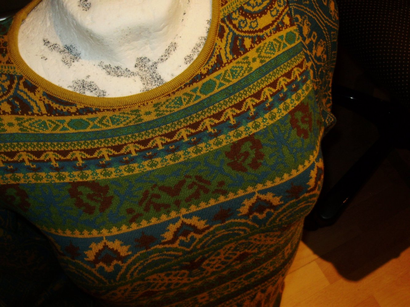 Quiero Pullover wunderschönes Muster bunt 34 = S
