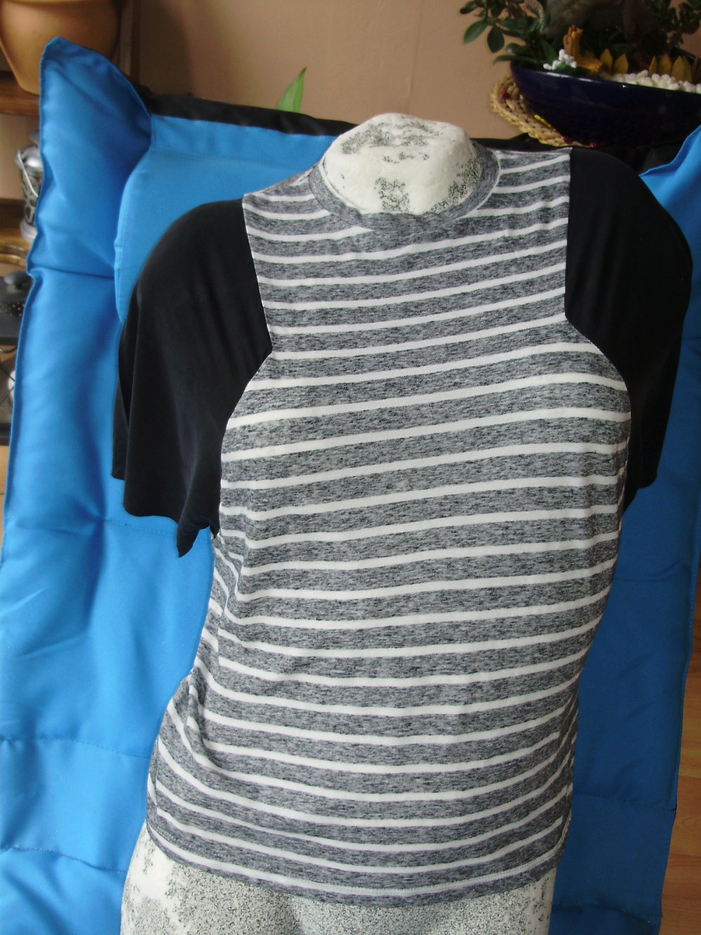 Zara Shirt ausgefallen grau tolle Ärmellösung 50% Leinen S