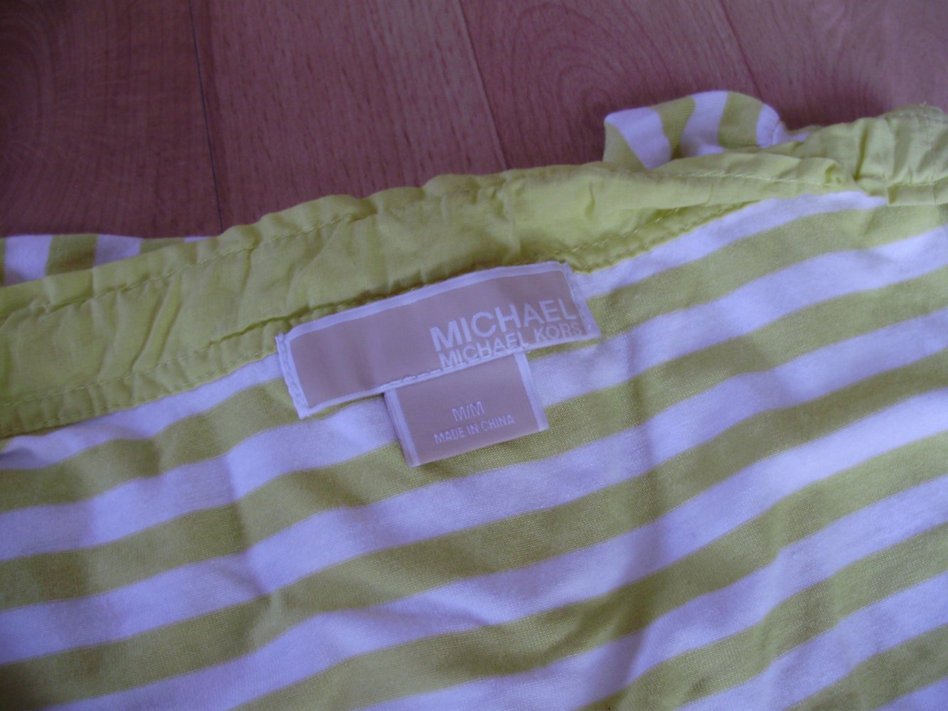 Michael Kors Shirt Sonnengelb- weiß Streifen schöner romantischer Ausschnitt Gr M