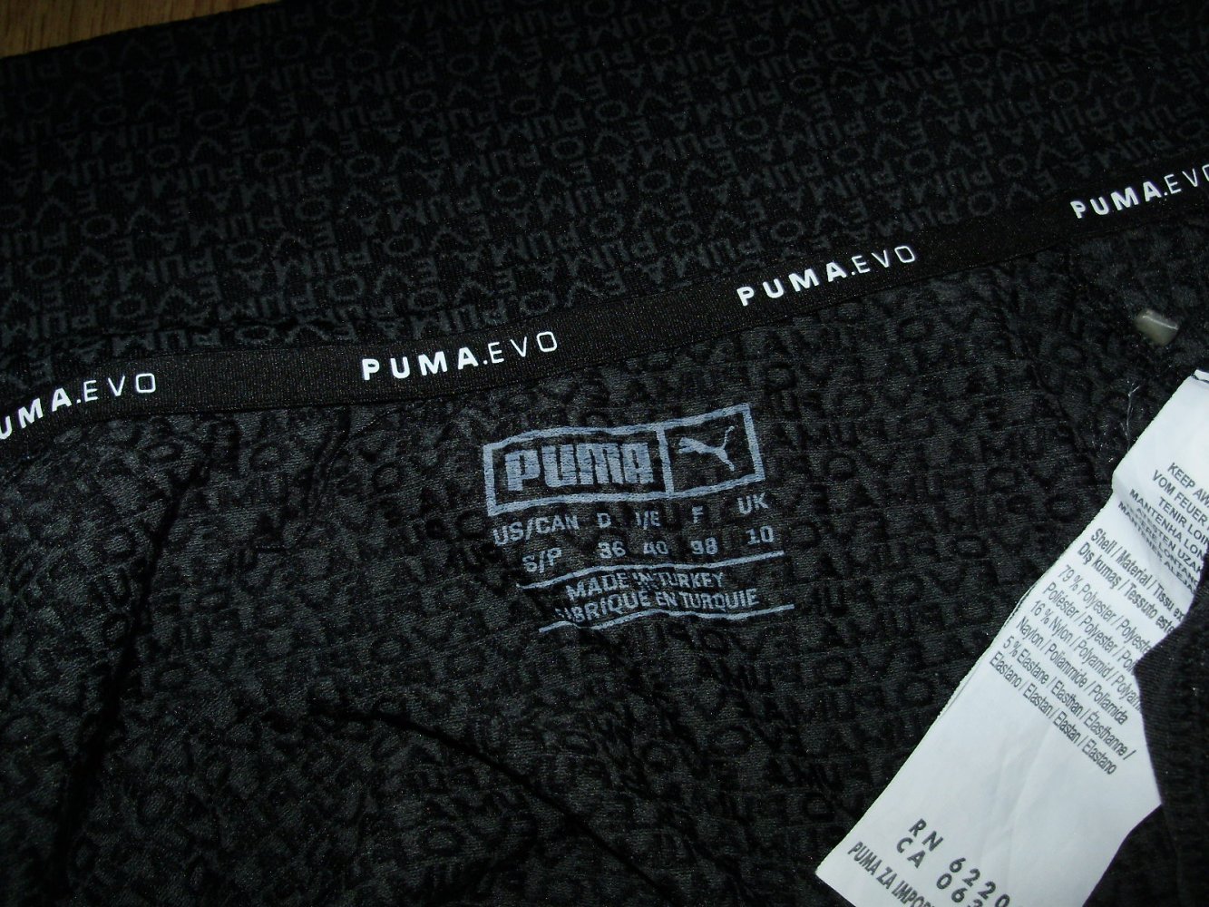 Puma Jacke Evoknit grau kurz Gr 36