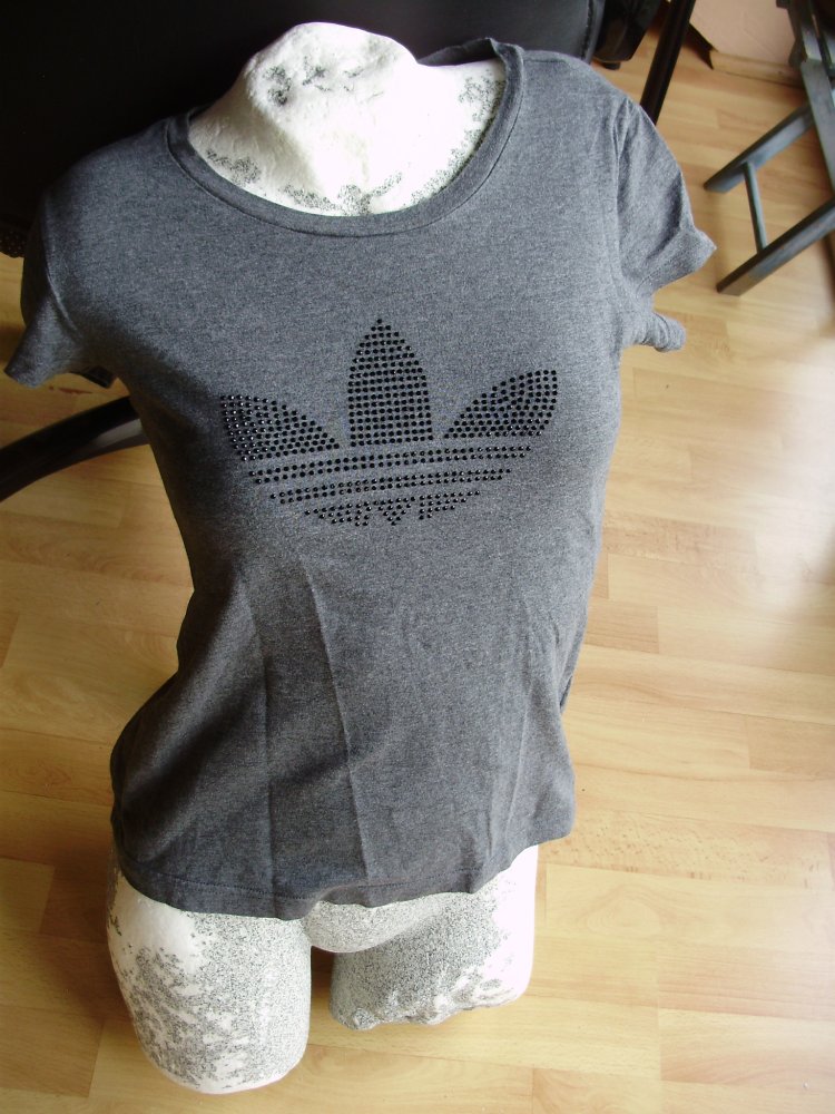 adidas Shirt grau Label mit Nieten 36