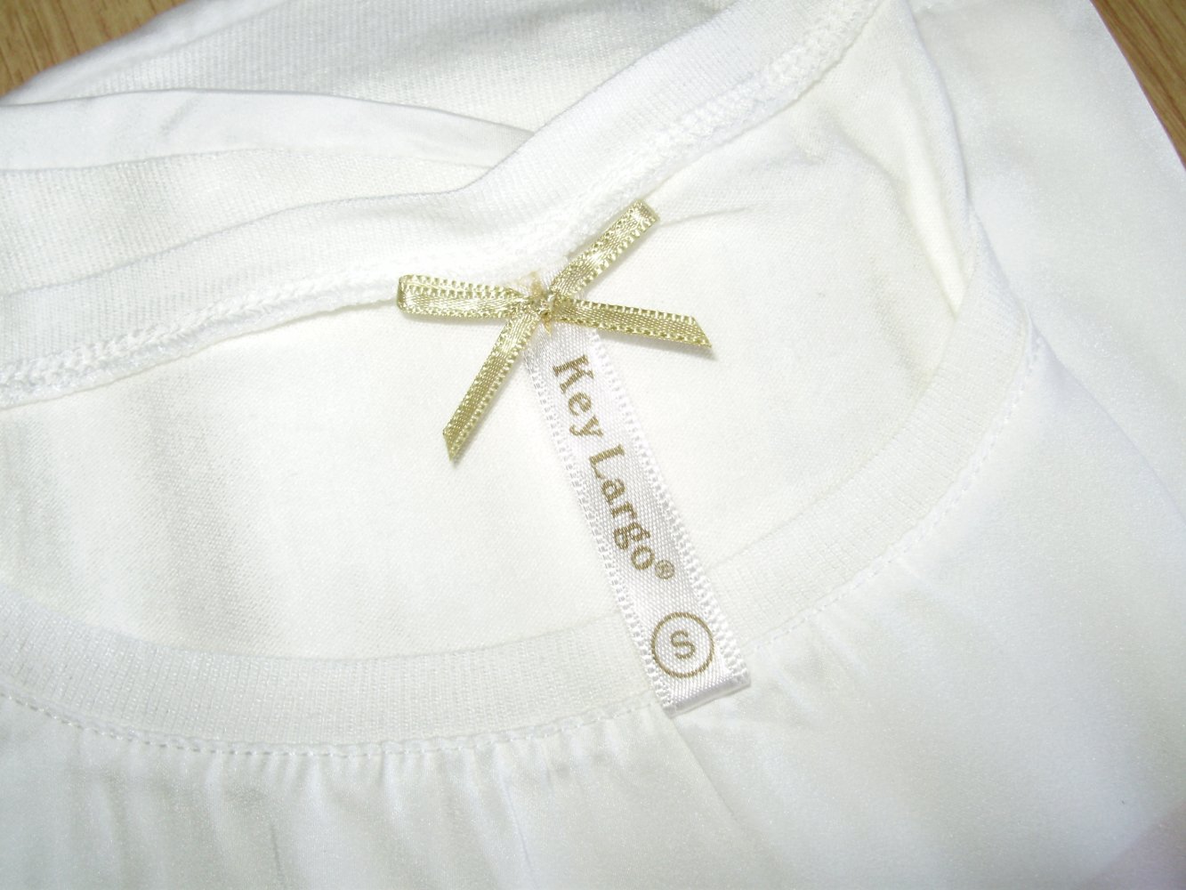 Key Largo Shirt creme/ bunt Paillettenschrift S