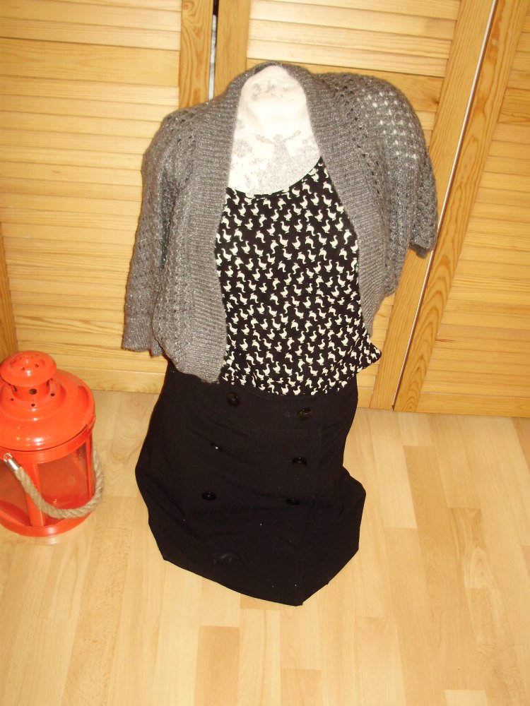 Outfit 4: Yessica Rock schwarz + Vila Blusentop + H&M Bolero