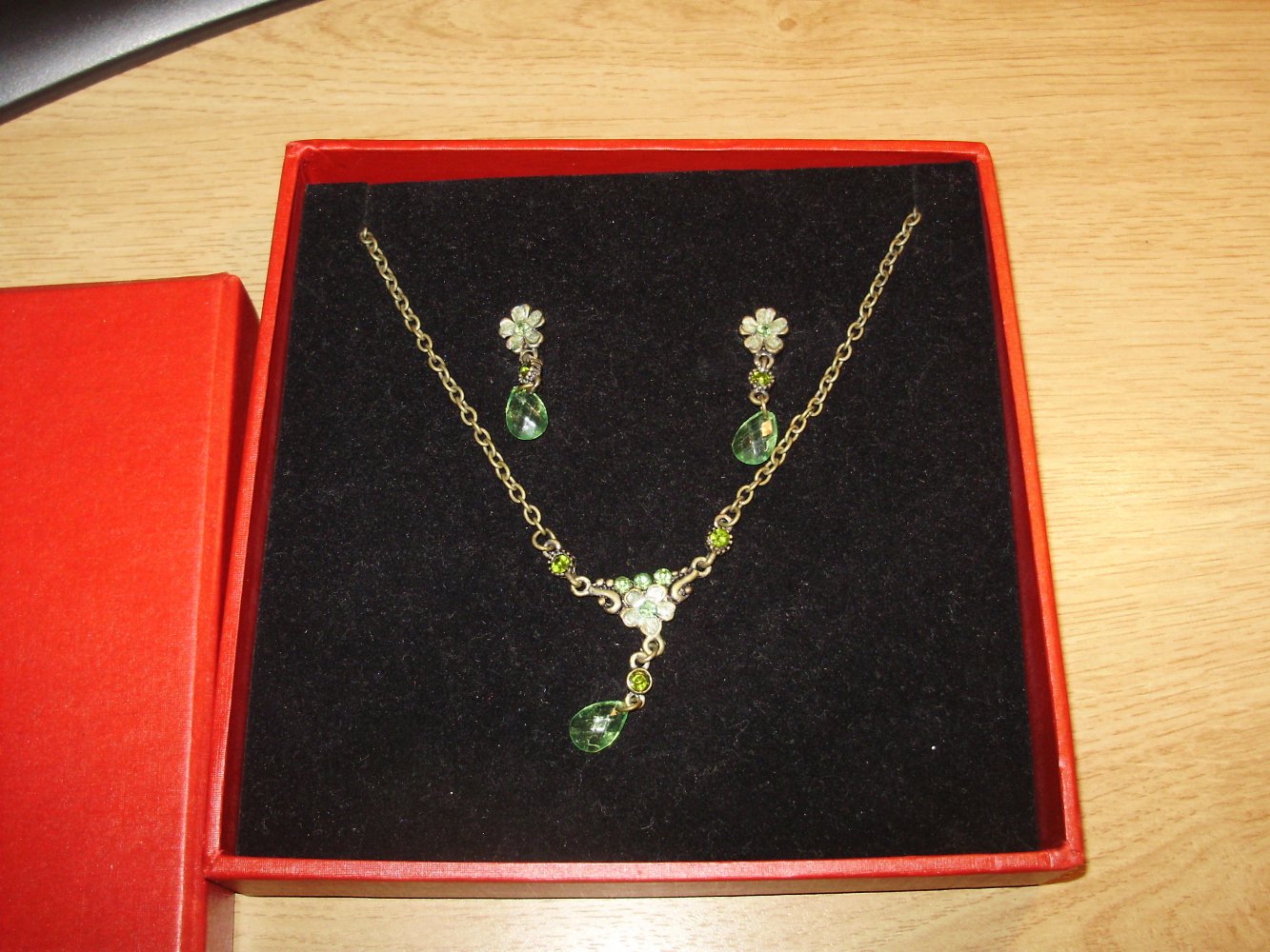 Schmuckset silbern romantisch grün Steine Blumen NEU