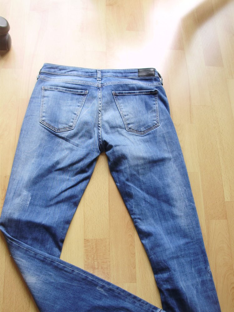 Zara Jeans destroyed medium rise slim fit 40 = S