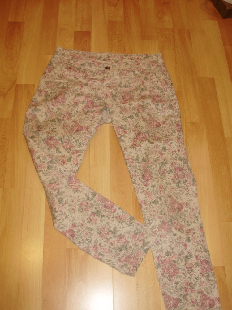 Hose beige rose grün Rosen pastellfarben bequem Gr M