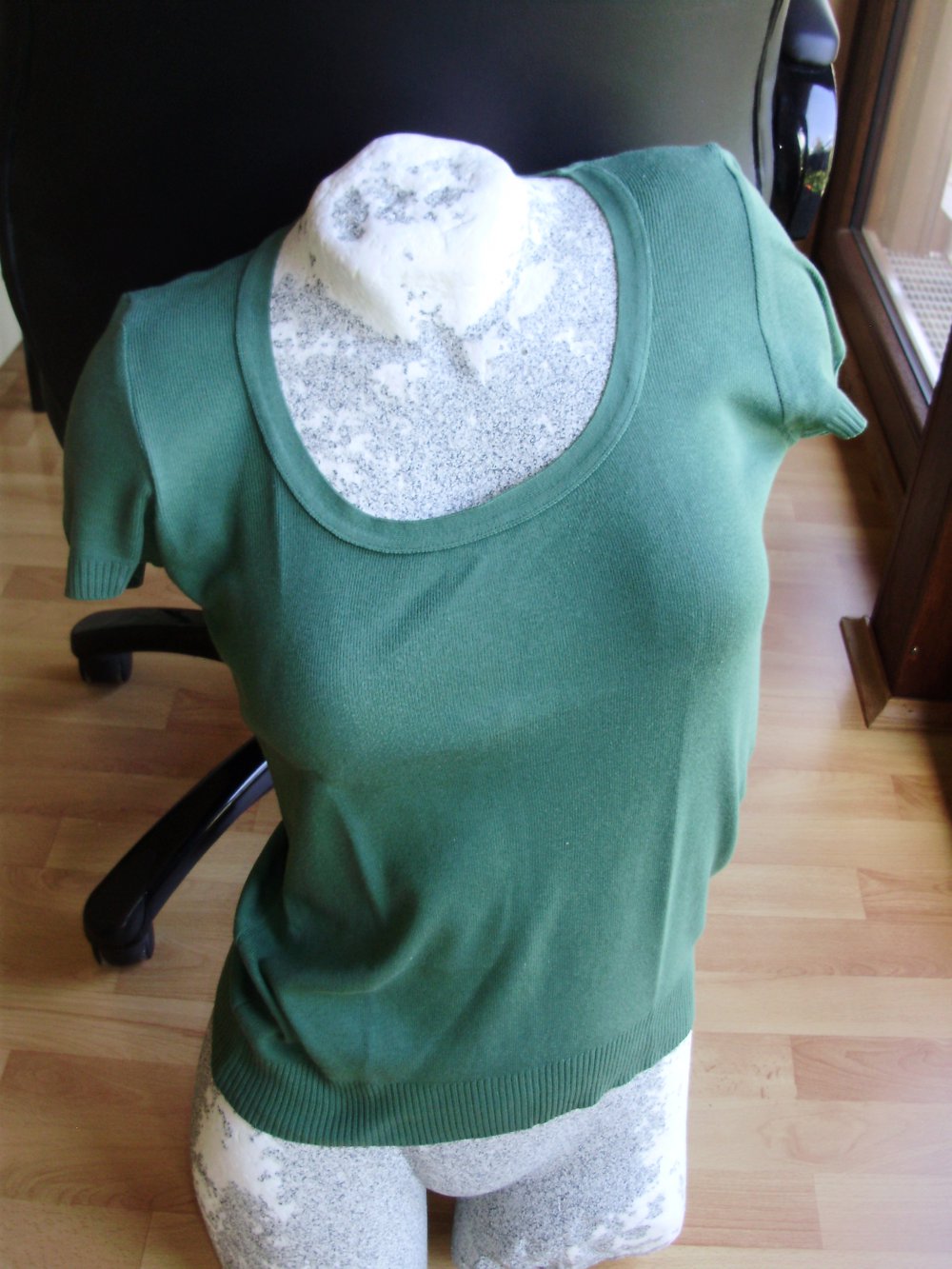 Benetton Shirt Feinstrick grün Rundhals Gr S / M passend