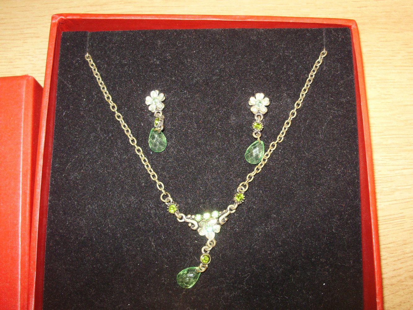 Schmuckset silbern romantisch grün Steine Blumen NEU