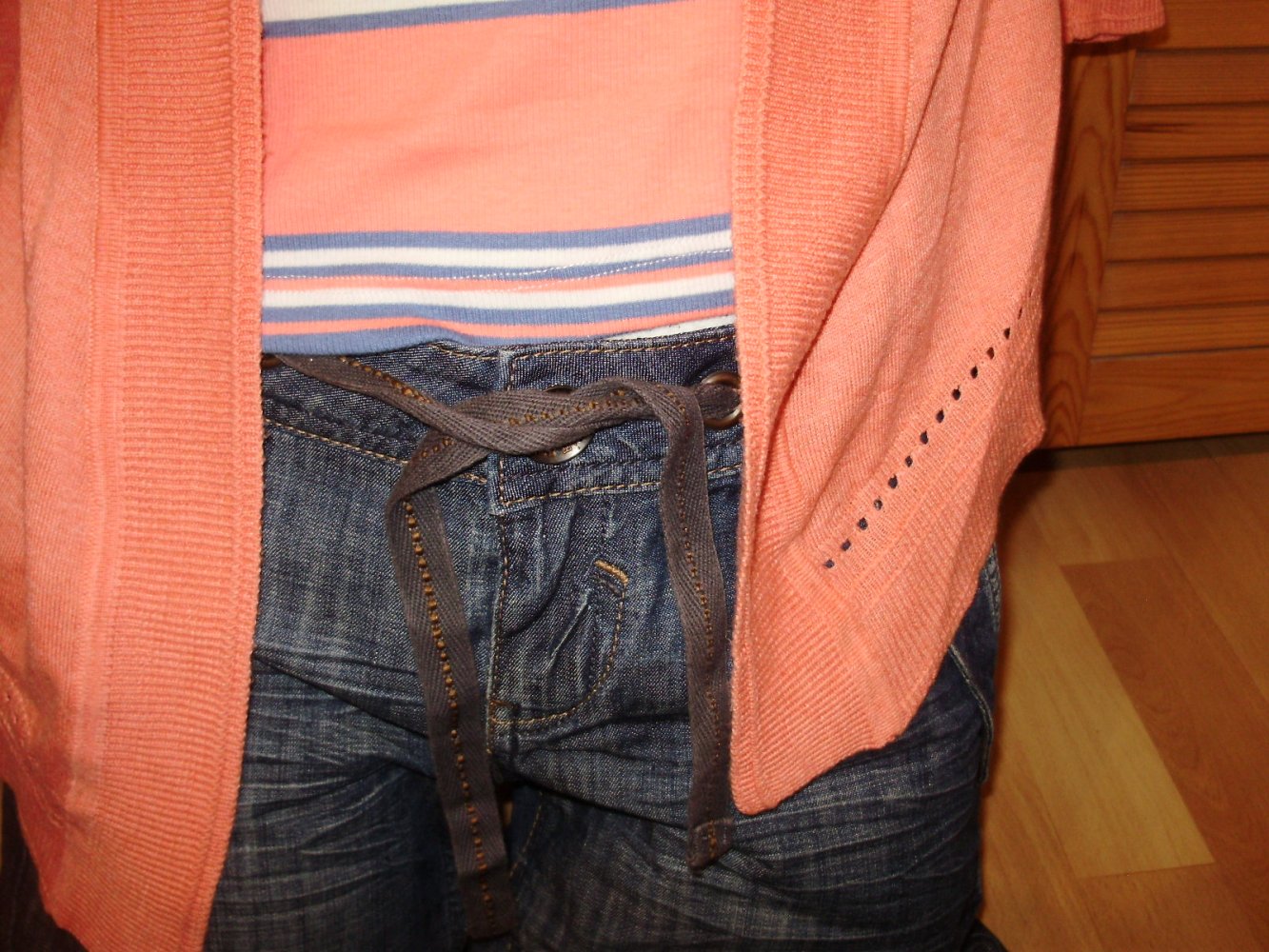 Outfit 5: s.oliver Jeans Abby 7/8+Manguun Strickshirt+ Cardigan S