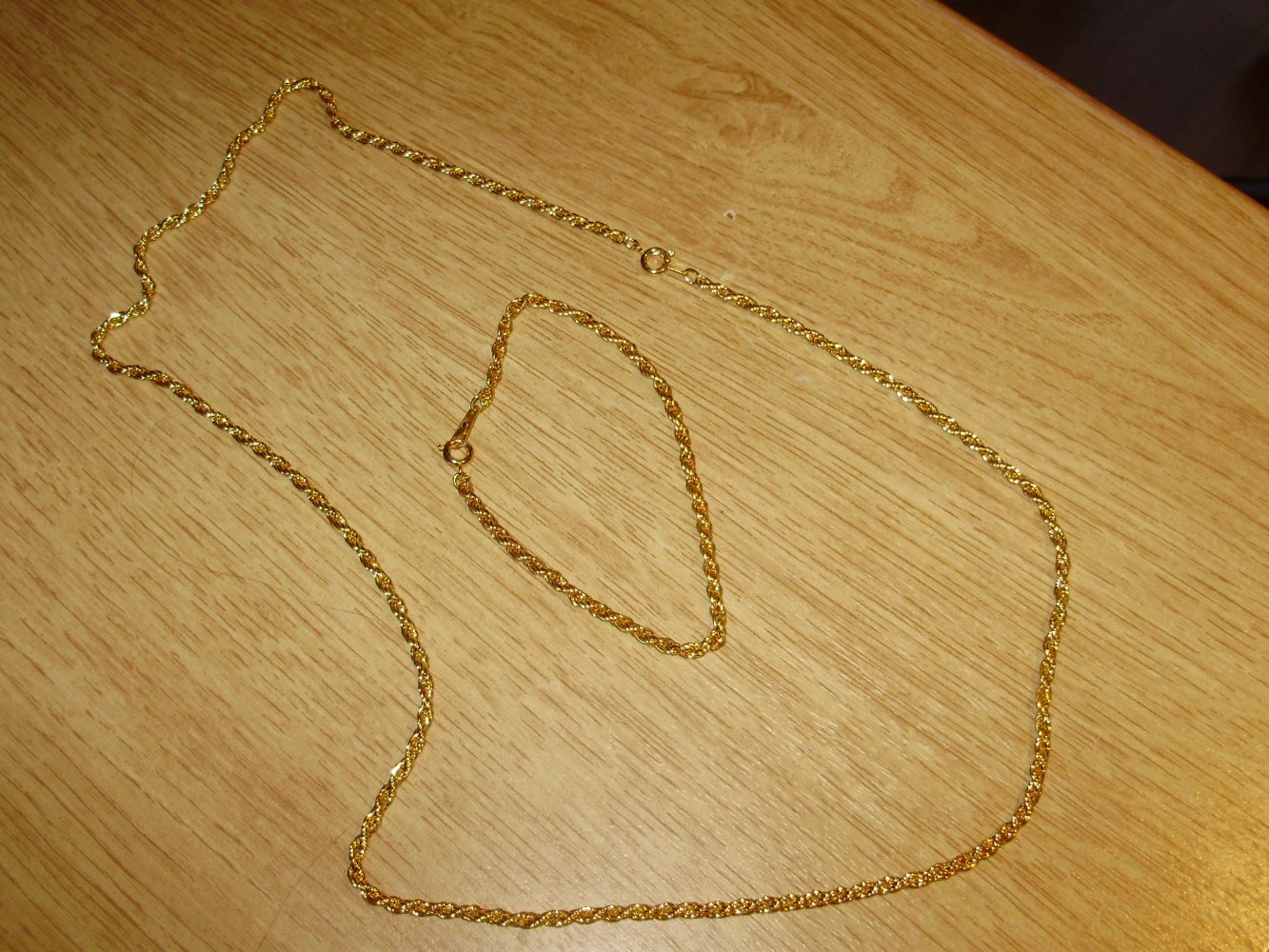 Kette 60cm + Armband 20cm golden in sich gedreht NEU