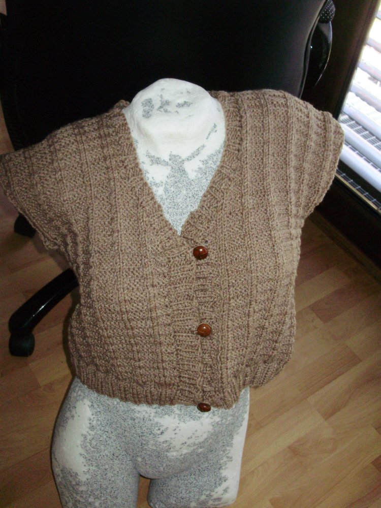 Weste sehr warm braun gestrickt 42 / 40 passend