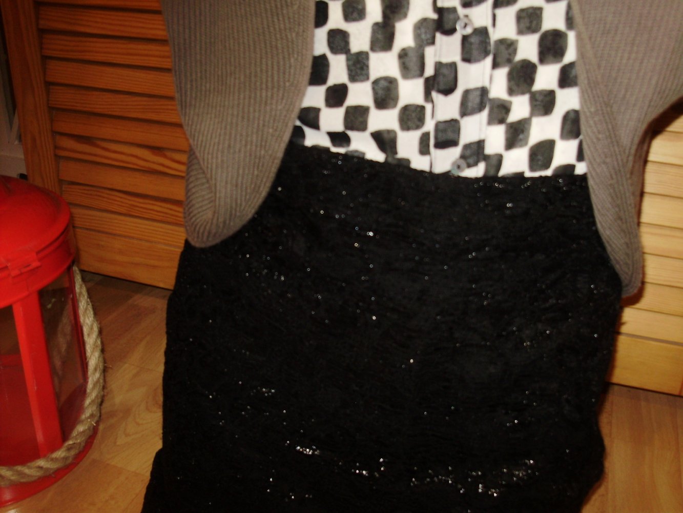 Outfit 1: Public Cardigan+ H&M Blusentop+ H&M Rock S