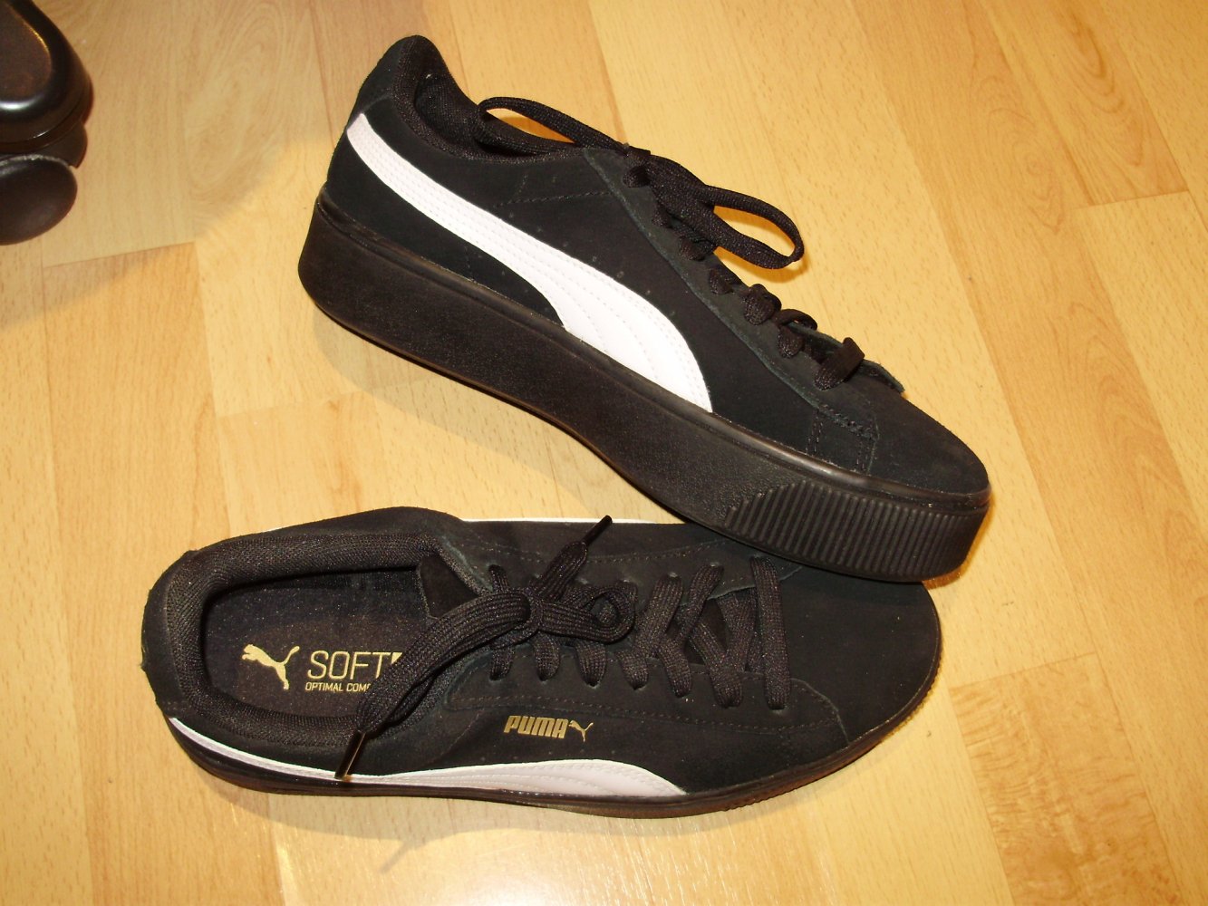 Puma Sneaker Sportschuhe schwarz 40,5 26 cm NEU