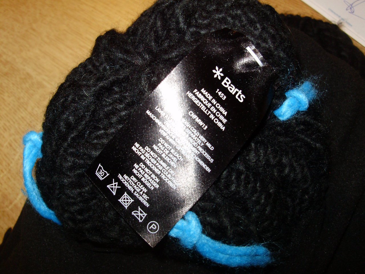 Barts Mütze kuschelwarm und sehr warm schwarz blau Gr 53