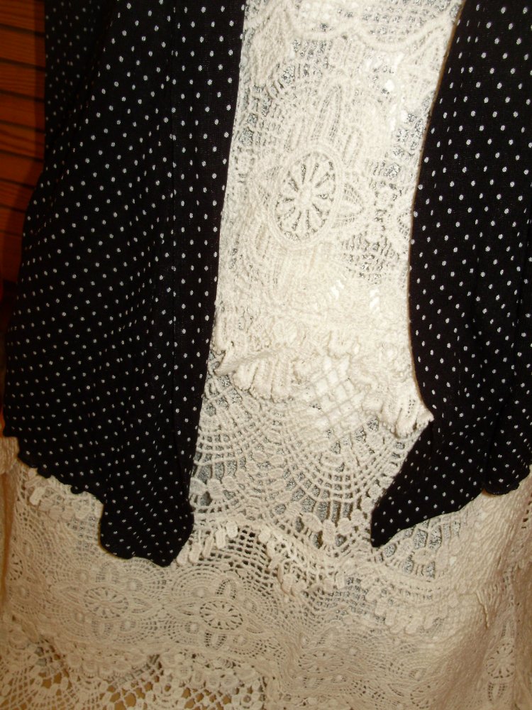Outfit 3 : Julie Spitzen Kleid weiß Neu + s.oliver Cardigan M/L