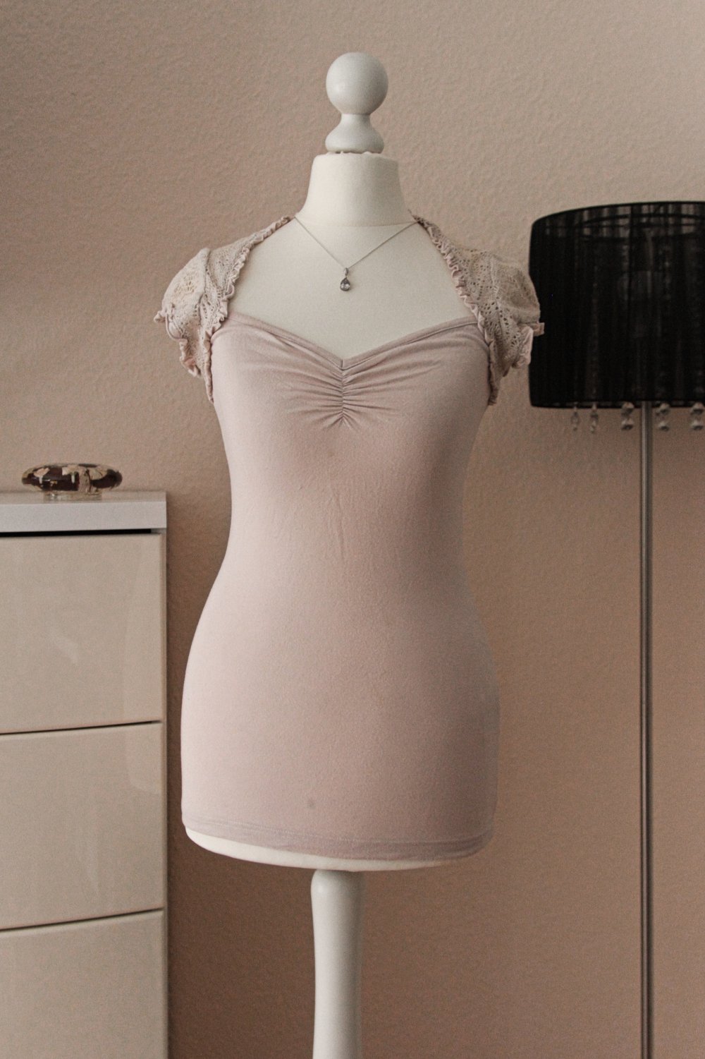 T-Shirt in nude rosa mit Spitze 34 XS