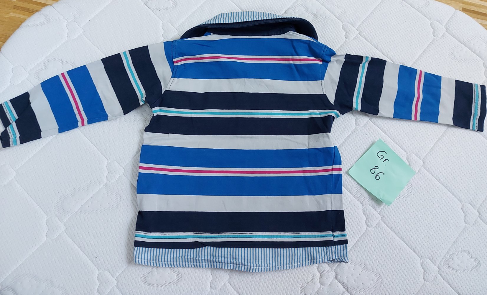 langärmliges blau gestreiftes Baby-Poloshirt Gr. 86 mit Hemdeinsatz und Kragen