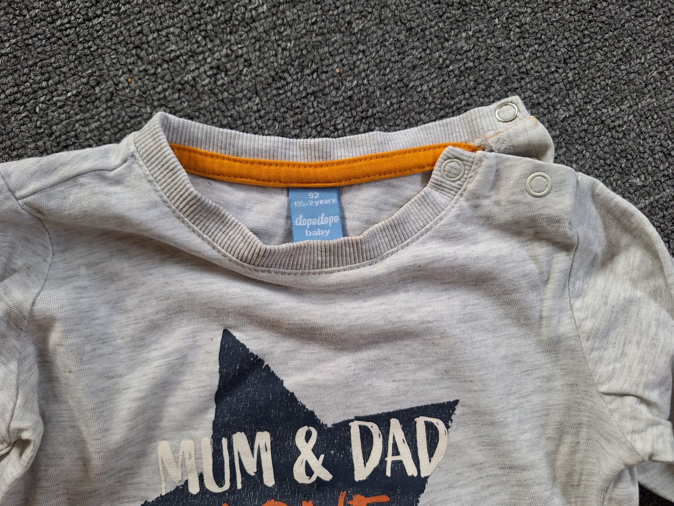 grauer Langarmpullover Gr. 92 