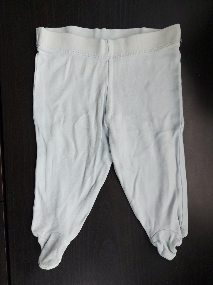 Hellblaue Babyhose mit Füßchen, Gr. 50/56