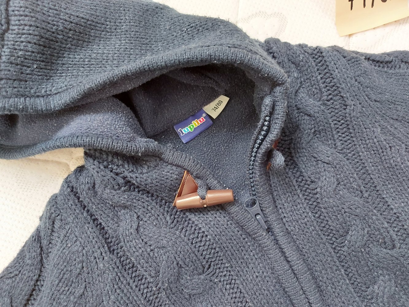 dunkelblaue Strick-Babyjacke mit Kapuze, Gr. 74/80