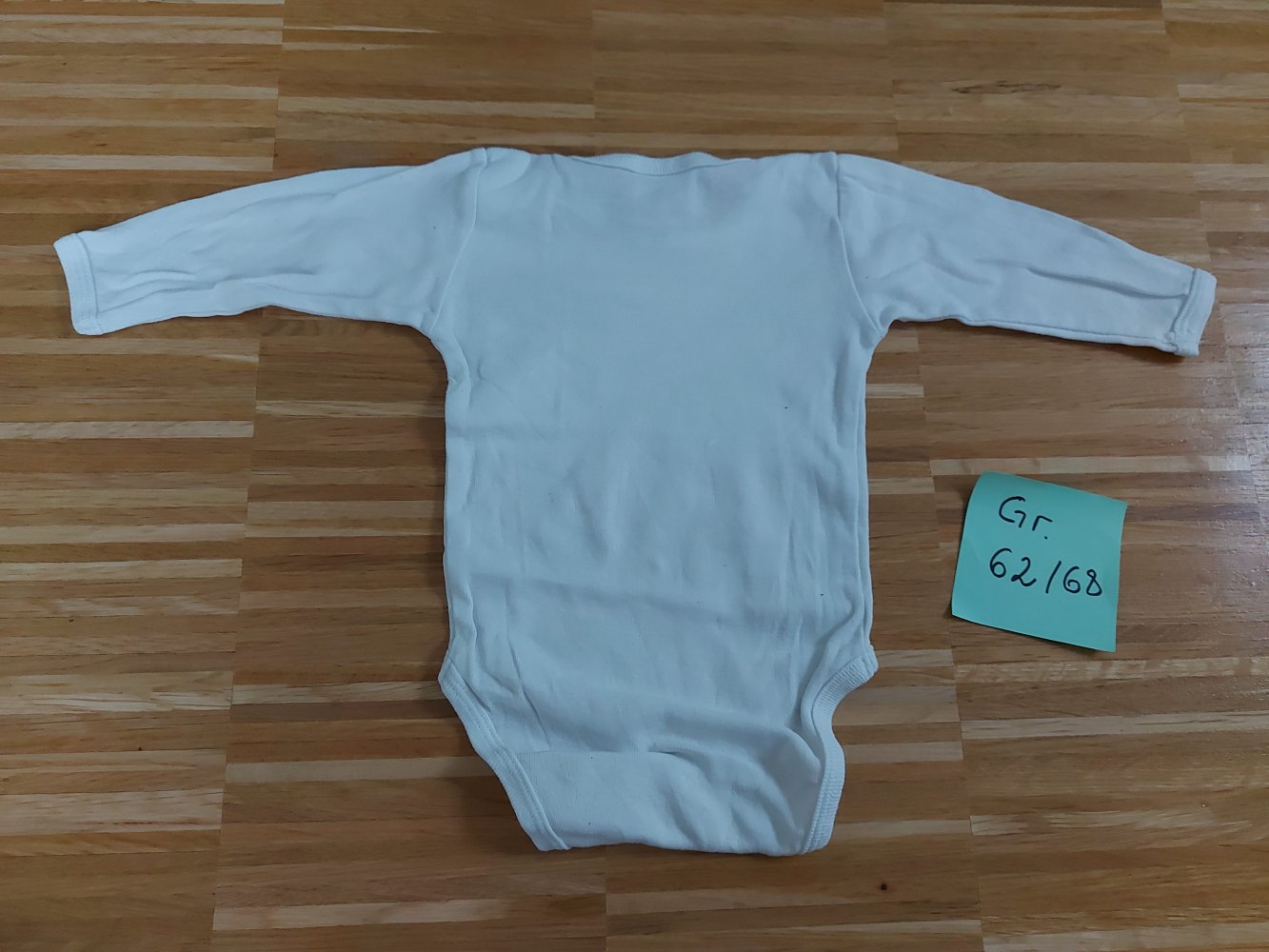 weißer Langarmbody Gr. 62/68