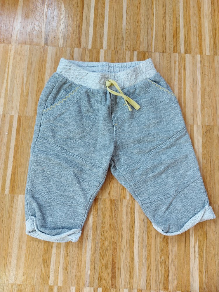 graue Babyjogginghose, Gr. 86 Stoffhose