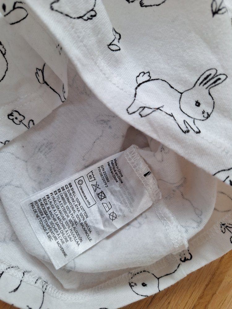 Niedliches Häschenset, 2-teilig: Pullovershirt und altrosa Kleidchen, Gr. 74 Osteroutfit