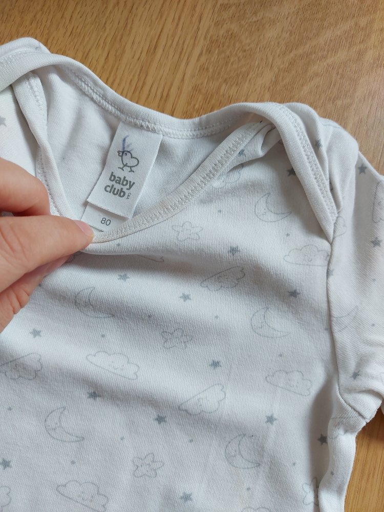 Langärmliger weißer Babybody Gr. 80 mit Mond und Sternen