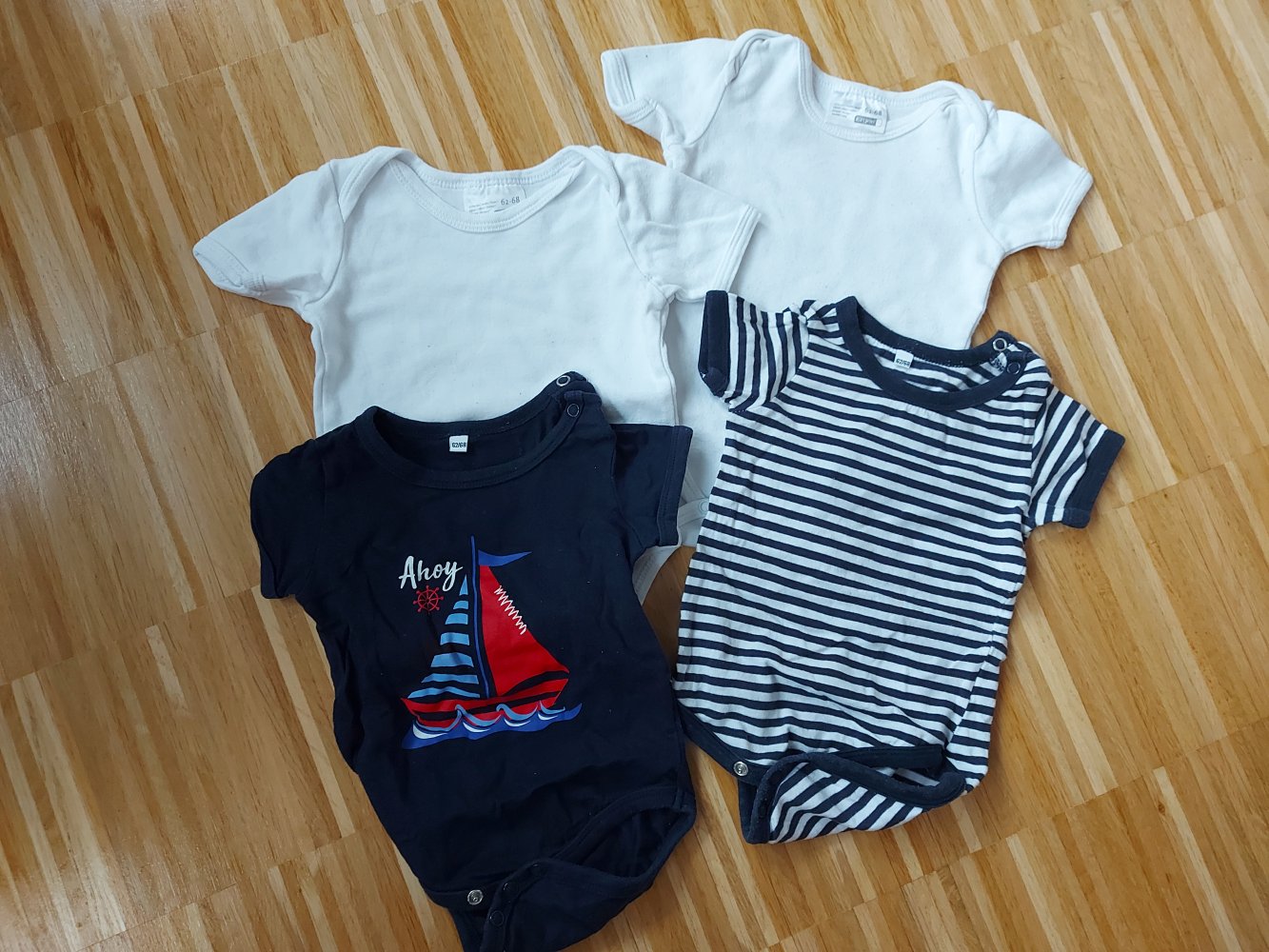 4-er Set kurzärmlige Bodys im Marine-Look Gr. 62/68