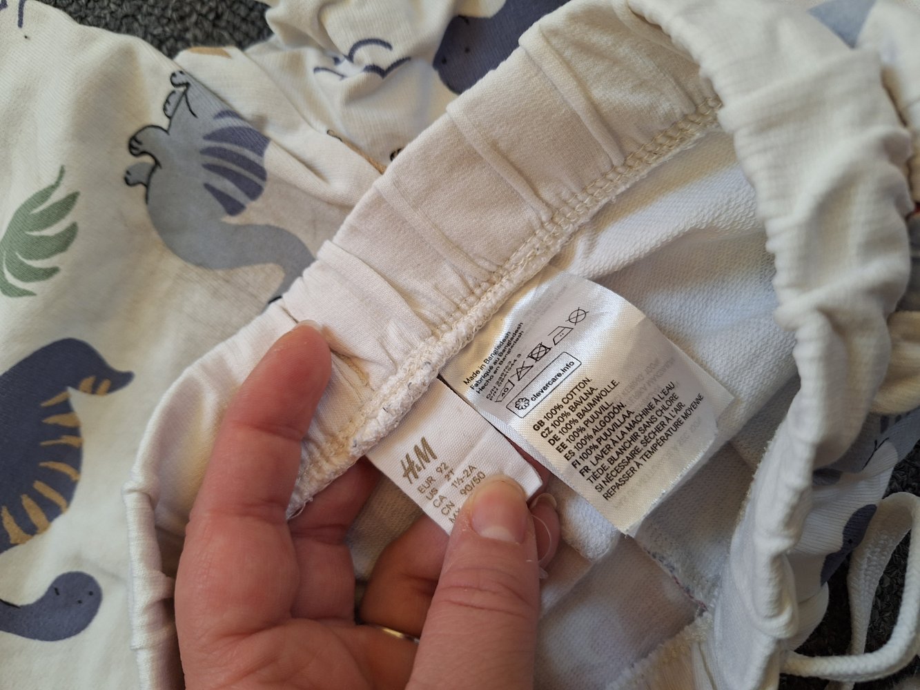 Bequeme Dino-Jogginghose, Gr. 92