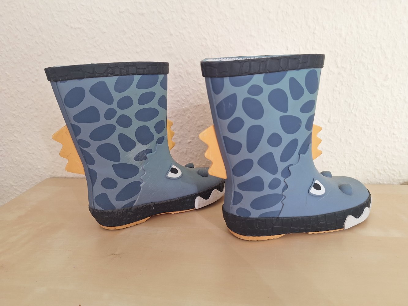 Gefütterte Dino Gummistiefel, Gr. 24 mit Fleece