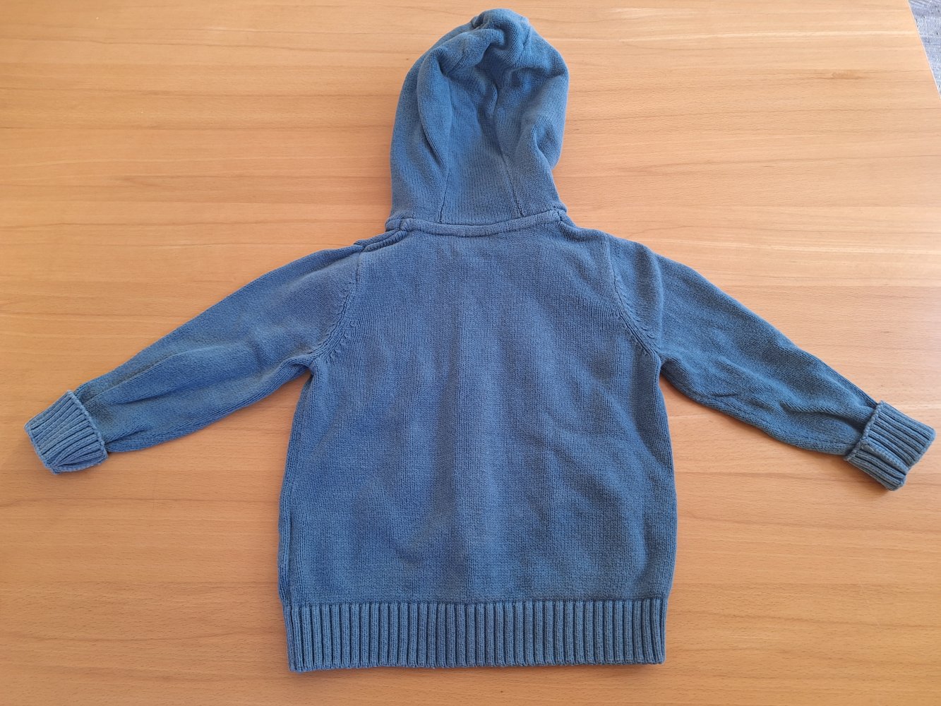 blaue Kapuzenstrickjacke Gr. 86/92