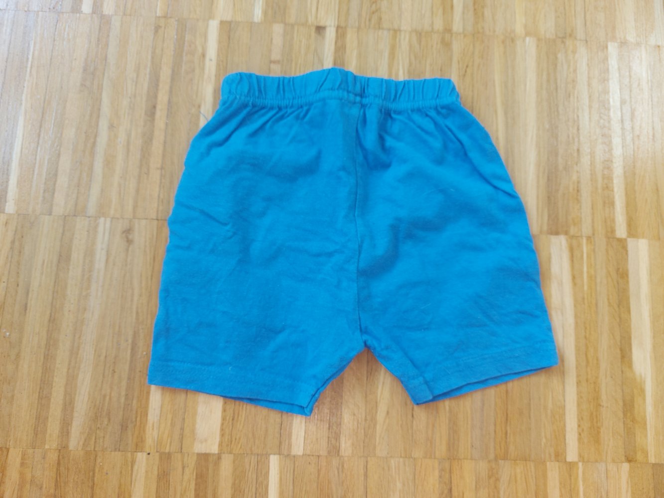 Kurze blaue Babyhose Gr. 62