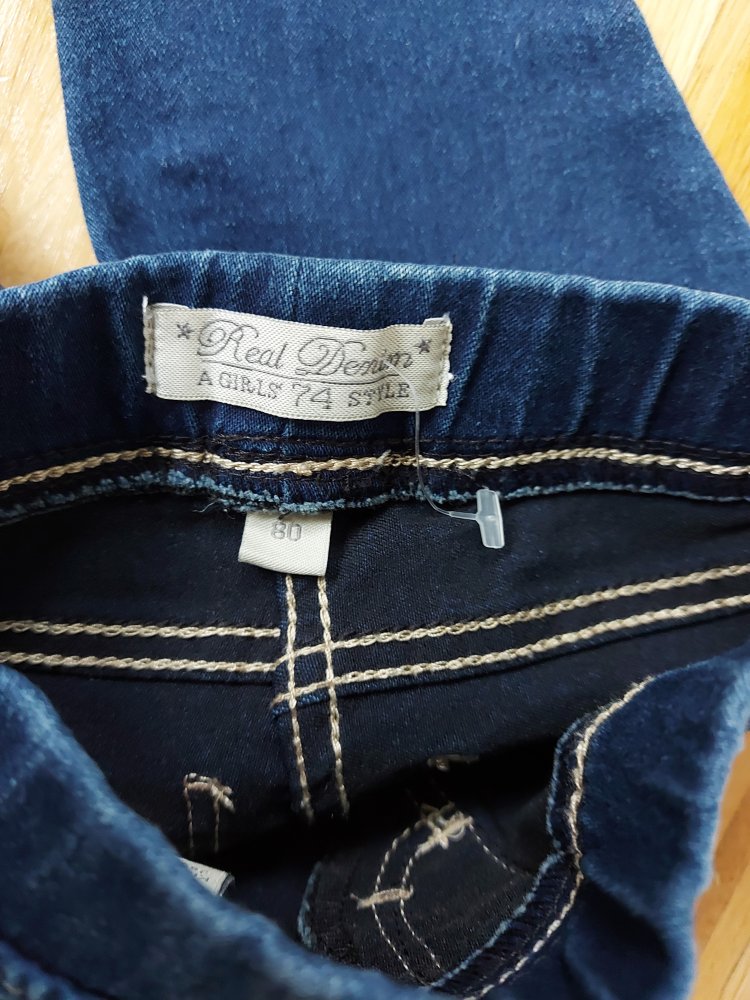 Niedliche Kleinkindjeans Gr. 80
