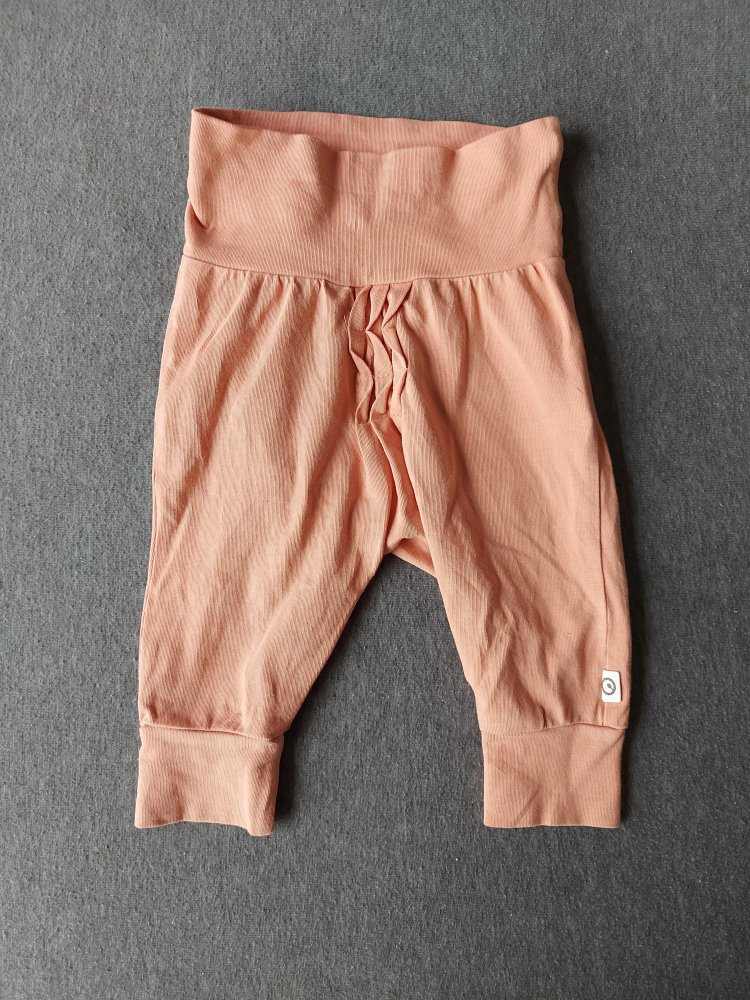 Apricotfarbene Babyhose mit breitem Bund von müsli, Gr. 56