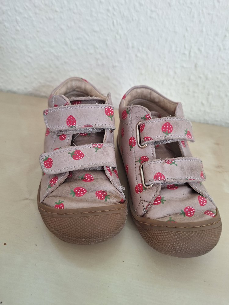 Naturino Lauflerner Schuhe Erdbeeren Gr. 24